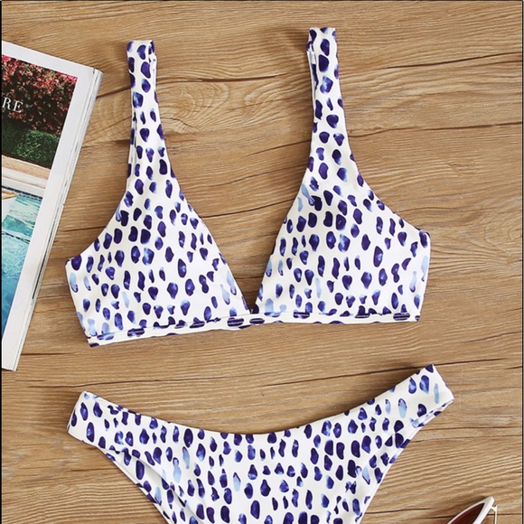 Blue and white leopard bikini - Picture 1 of 5